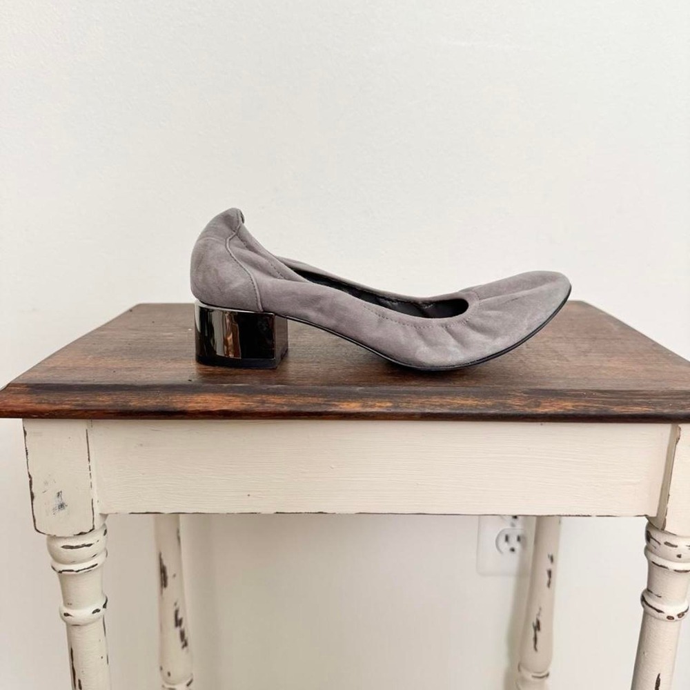 Grey scrunch faux suede ballet flat heel silver metallic ALDO size 7 kitten